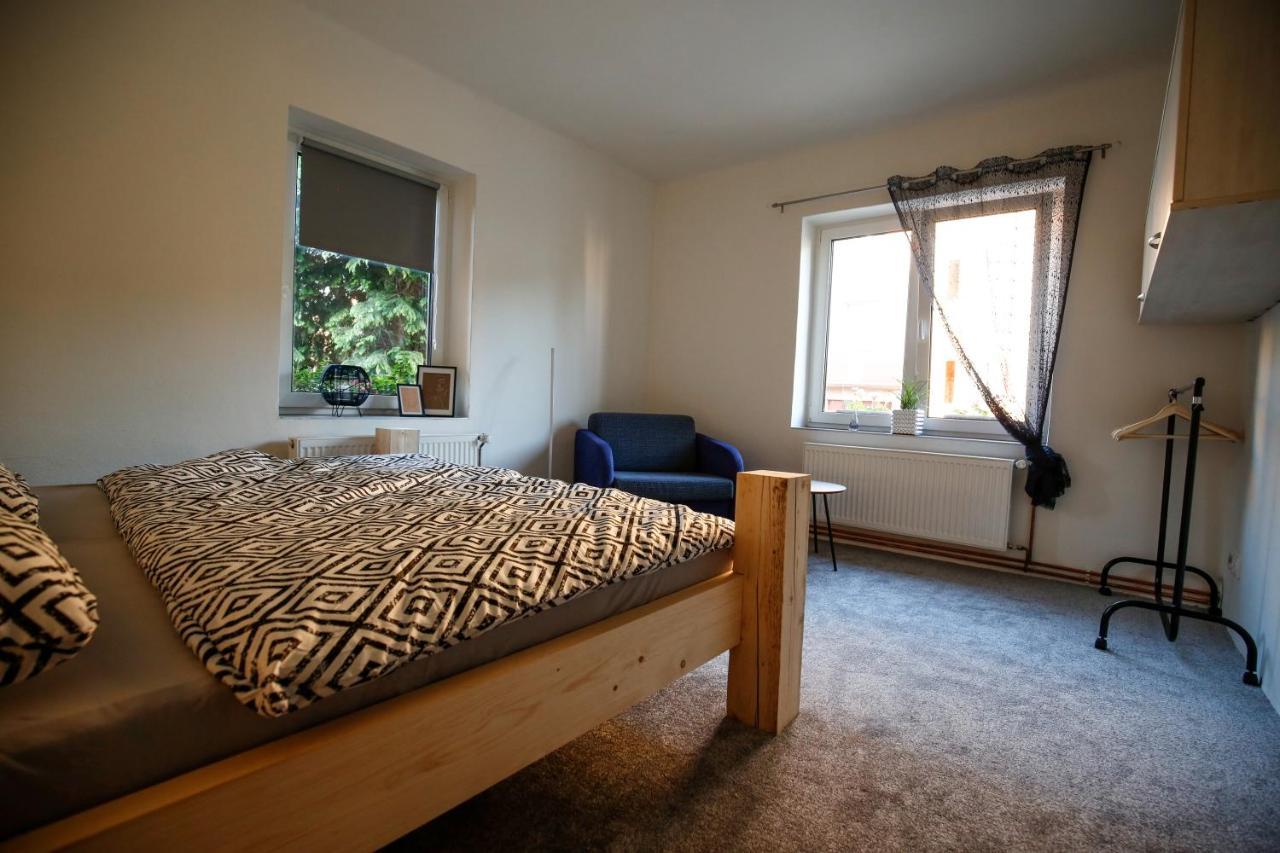 Apartman Devade Se Dvema Loznicemi A Wifi Pripojenim 트러트노브 외부 사진